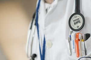 Read more about the article Prof. Cezary Szczylik: chorowanie na nowotwór w Polsce to koszmar